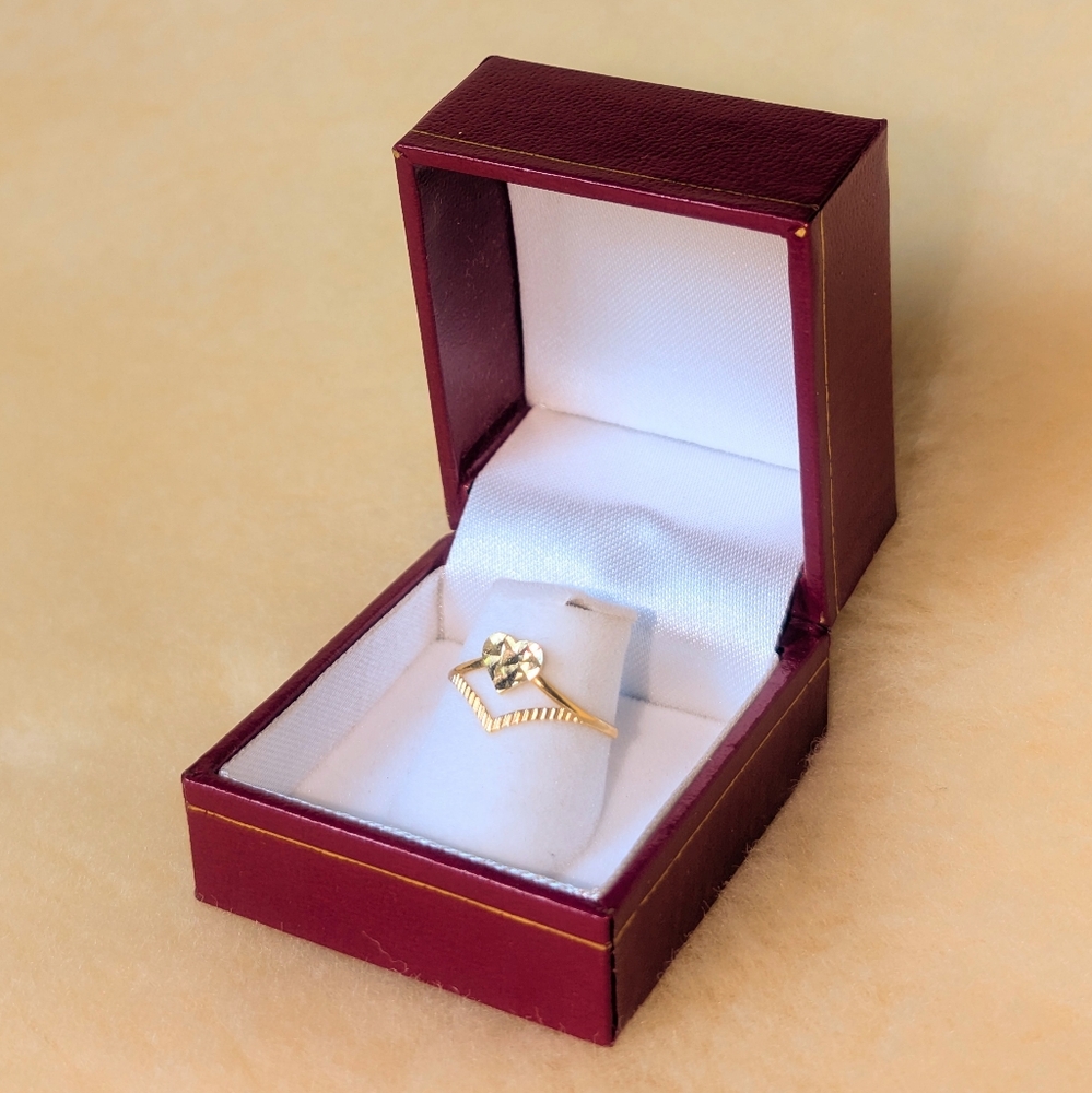 Real 18K Saudi Gold Heart Ring Sz 6